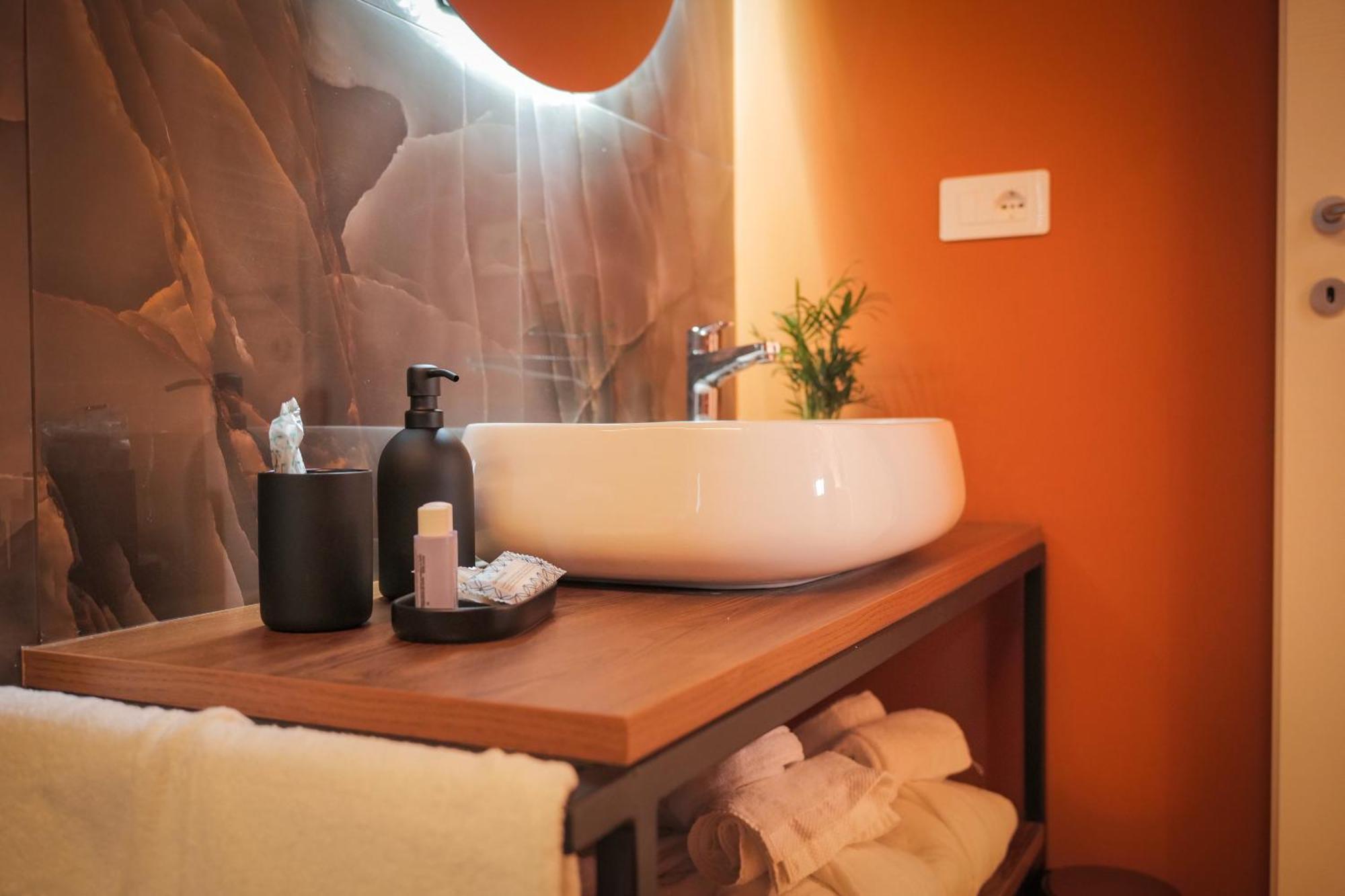 Toledo Luxury Rooms - Lr Collection Naples Exterior photo