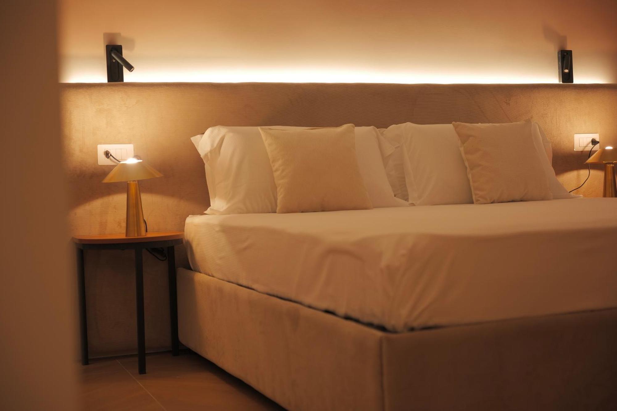 Toledo Luxury Rooms - Lr Collection Naples Exterior photo