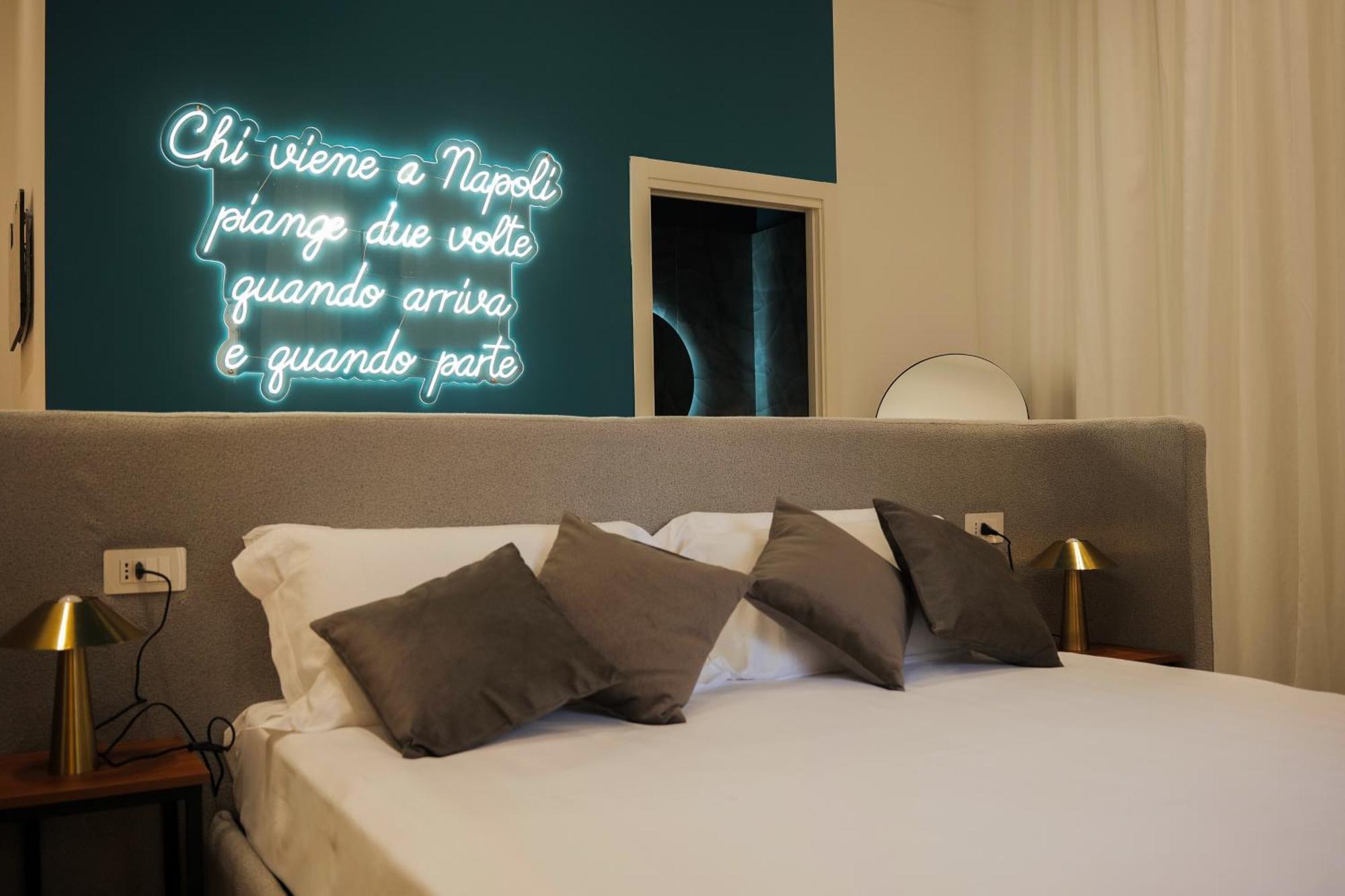 Toledo Luxury Rooms - Lr Collection Naples Exterior photo
